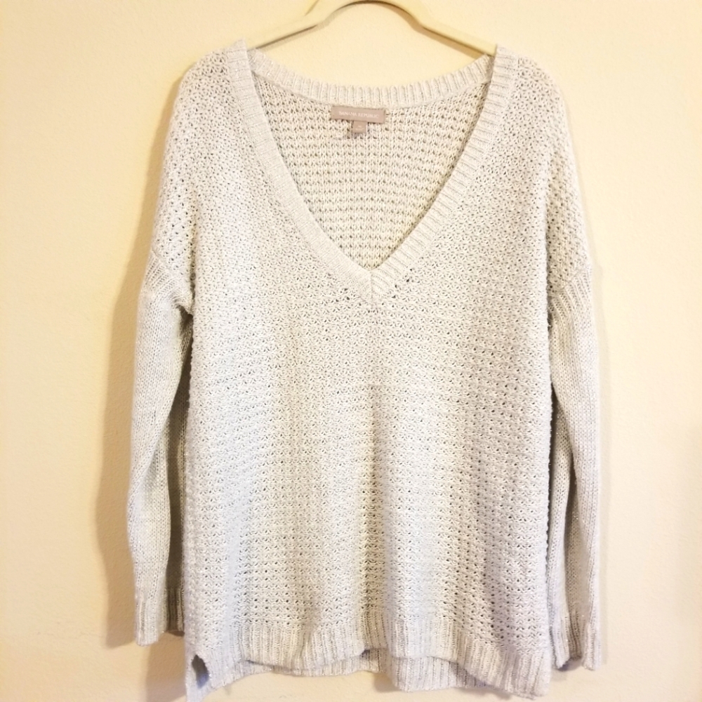 BANANA REPUBLIC CABLE KNIT V NECK SWEATER - Picture 4 of 7